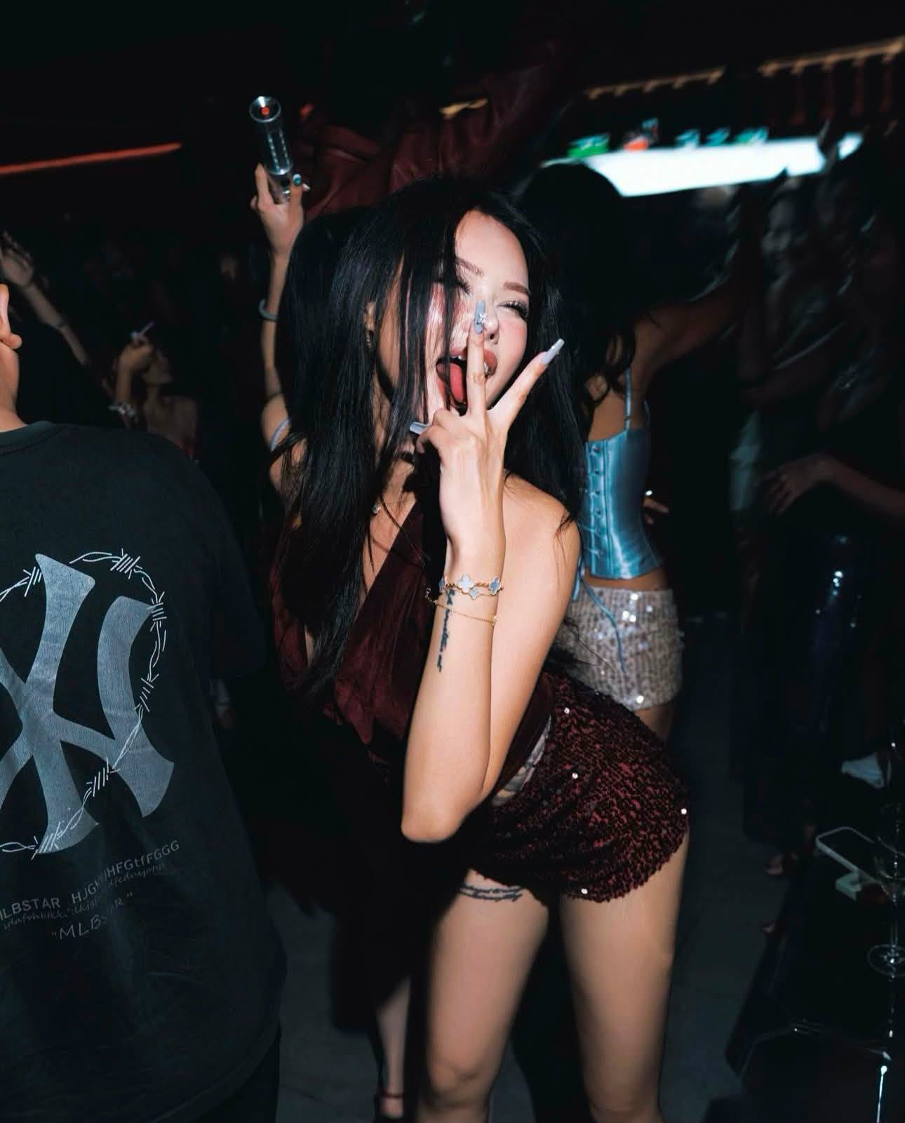 Guest dancing at Fetti